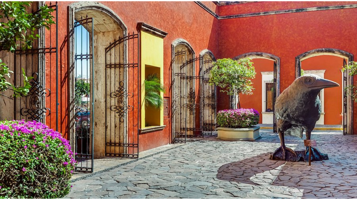 Casa Raven 1800
