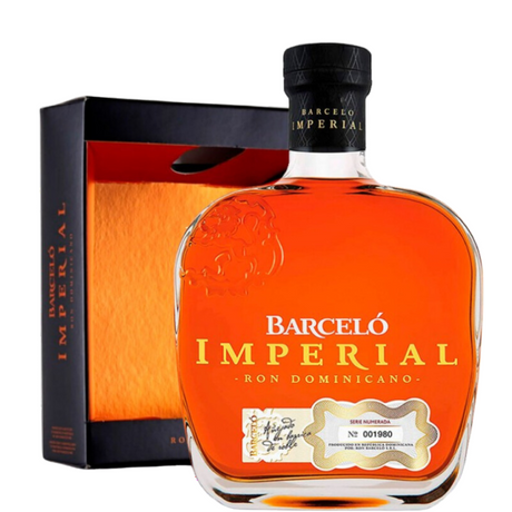 Garrafa de Rum Rum Barcelo Imperial Dominicana com caixa