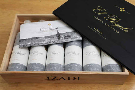 Wooden case with 6 bottles of Izadi El Regalo Viñedo Singular